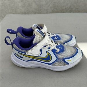 Nike Kids' Cosmic Runner Velcro Sneakers, size 12.5